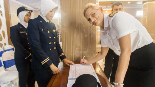 Memorandum o współpracy z Jakartą na pokładzie Daru Młodzieży