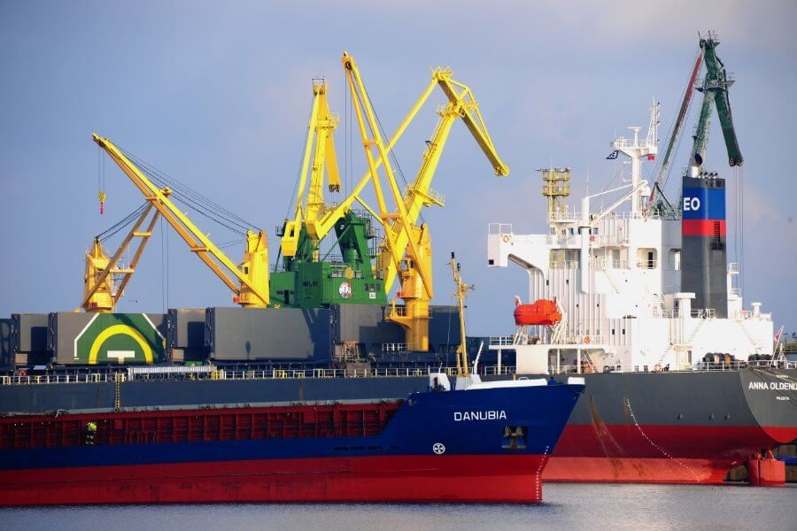 Port Szczecin - Świnoujście przeładowano właśnie 30-milionową tonę towaru w tym roku.