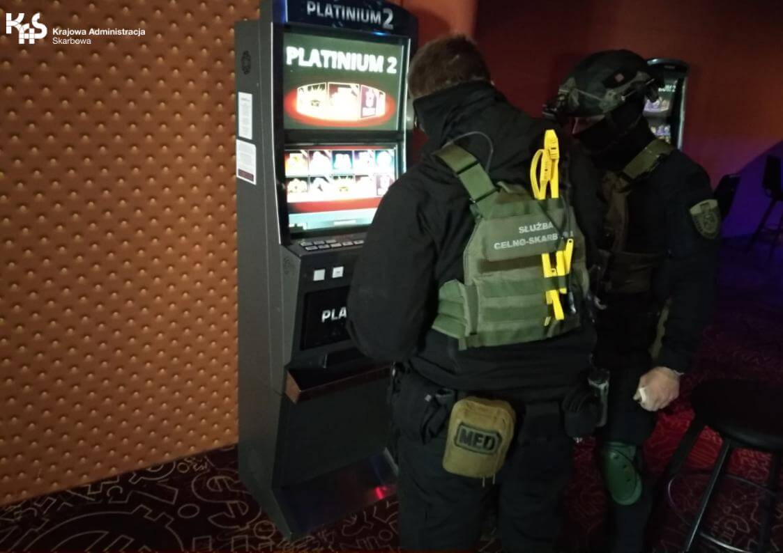 Gryfice. Kolejne nielegalne automaty wyeliminowane z rynku nielegalnych gier hazardowych.
