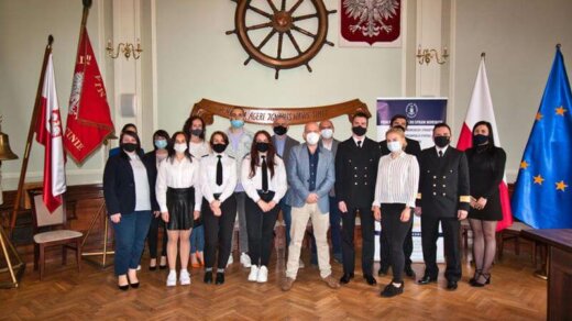 Biuro Karier Akademii Morskiej w Szczecinie nagrodziło studentów - pierwszy raz za filmy.