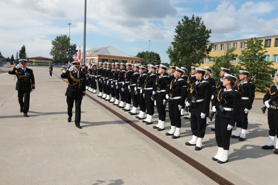 Święto Marynarki Wojennej i podniesienie bandery na H-13 Przemko.