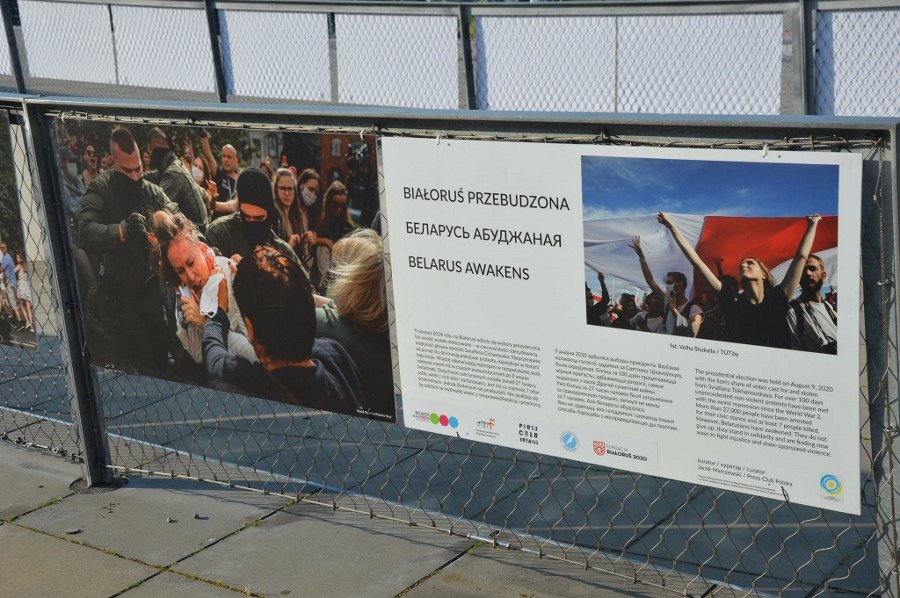 Muzeum Narodowe w Szczecinie. "Białoruś przebudzona" na placu Solidarności.