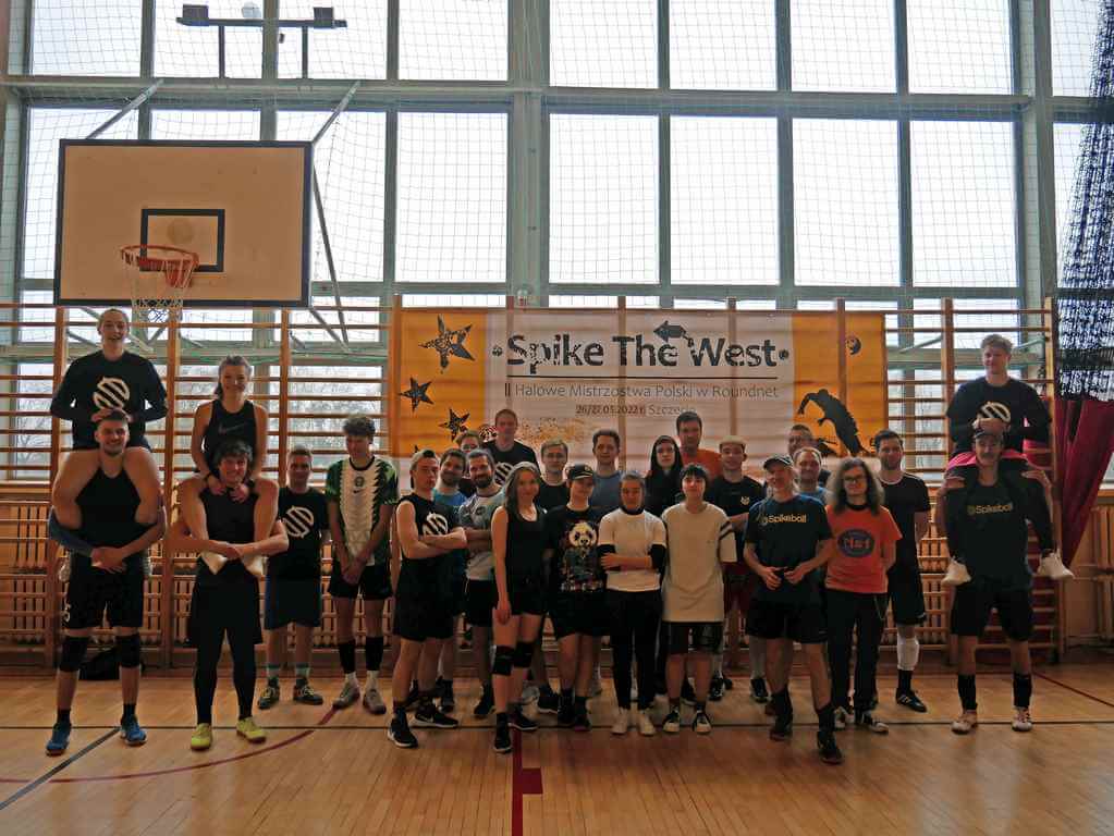 "Spike The West - II Halowe Mistrzostwa Polski w roundnet 2022", które odbyły się w Szczecinie.