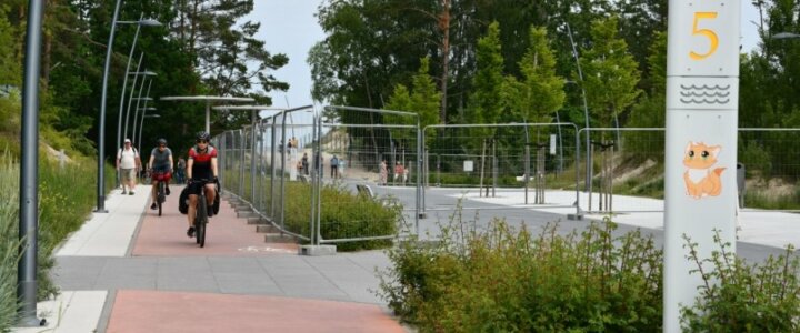 Świnoujście. Na promenadzie. Zapłaci niesolidny wykonawca.