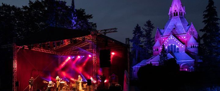 UNIKAT W EUROPIE: "TYM, KTÓRZY NIE POWRÓCILI Z MORZA" - KONCERT OPERY NA ZAMKU NA CMENTARZU CENTRALNYM W SZCZECINIE.