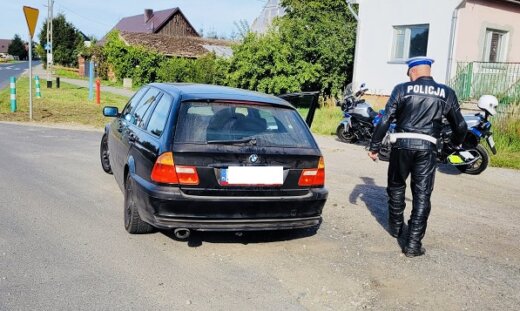 achodniopomorskie. WIÓZŁ PASAŻERKĘ NA EGZAMIN NA PRAWO JAZDY- SAM NIE POSIADAJĄC UPRAWNIEŃ DO KIEROWANIA.