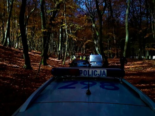 Świnoujście. WYCHODZISZ DO LASU? OTO KILKA CENNYCH PORAD OD POLICJANTÓW.