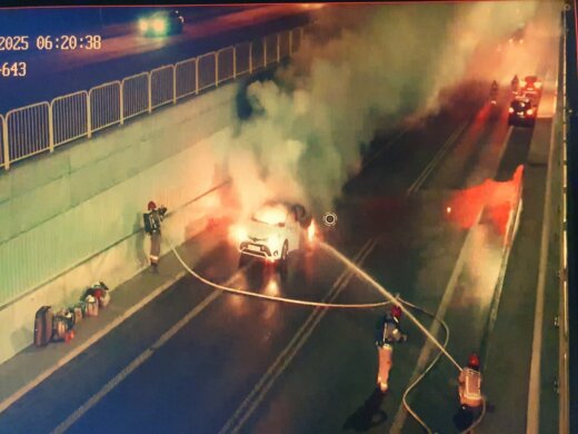 POAZR SAMOCHOD TOYOTA 2025-12-24 at 06.52.43