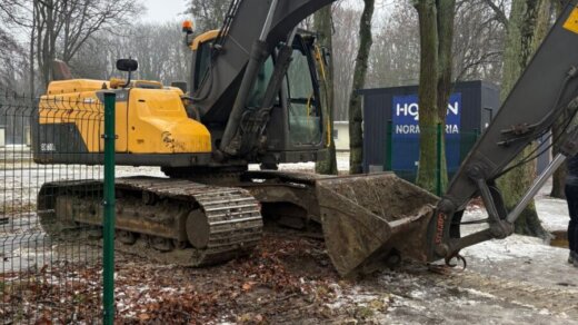 f5468feb-fdc3-4472-842e-7f858f16a3d2