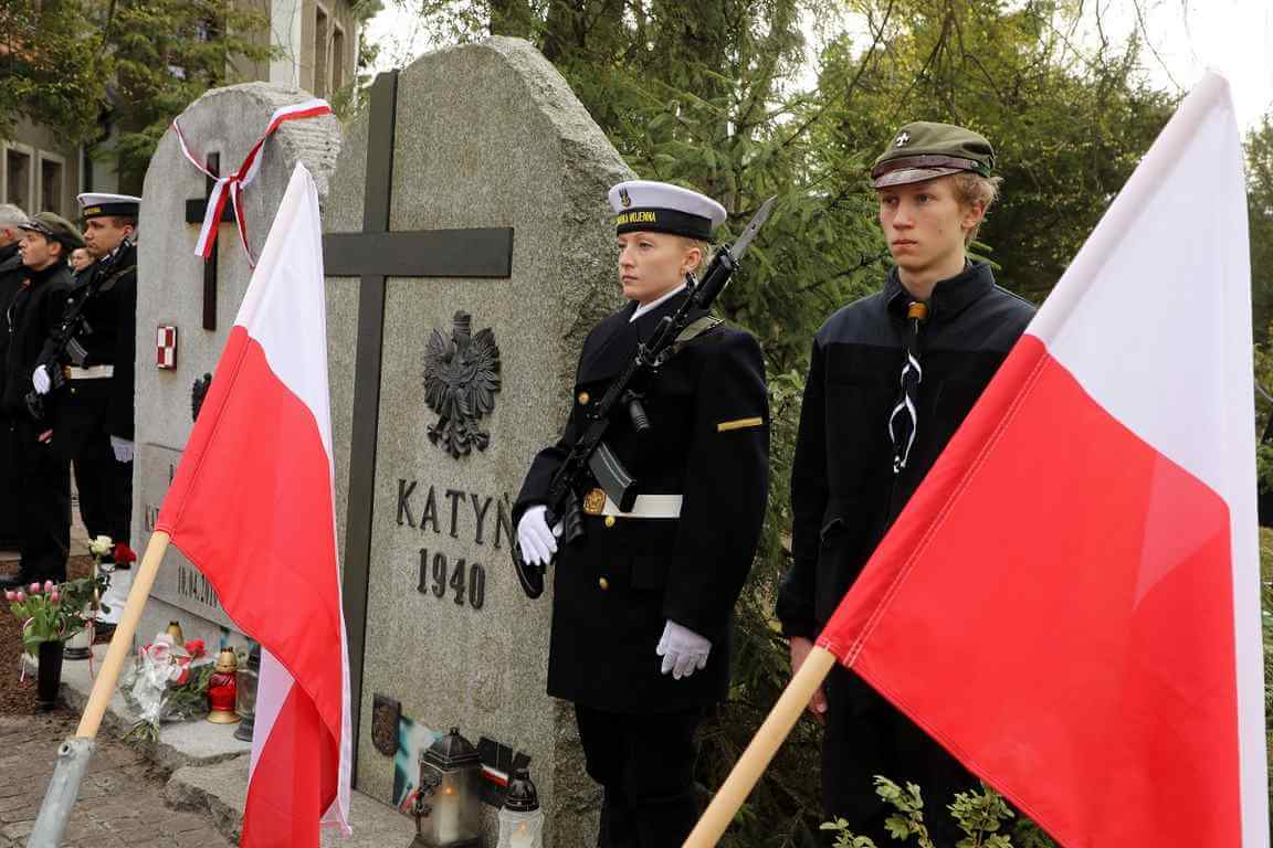Świnoujście. 79. rocznica Zbrodni Katyńskiej oraz 9. rocznica Katastrofy pod Smoleńskiem