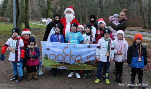 Świnoujście. Dziś sobota, dzień wesoły bo nie trzeba iść do szkoły. Mikołajkowy 179 parkrun.