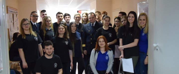 Studenci AM pomaganie mają we krwi