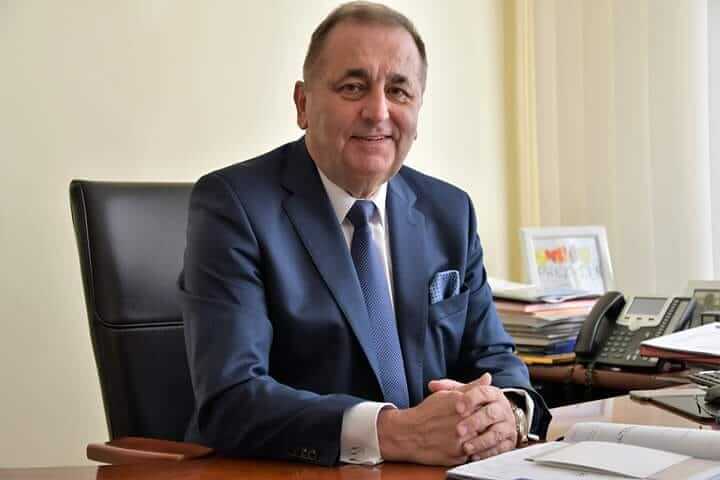 Janusz Żmurkiewicz Świnoujście. Egzamin z inwestowania zdaliśmy na piątkę. Prezydent z wotum zaufania i absolutorium.