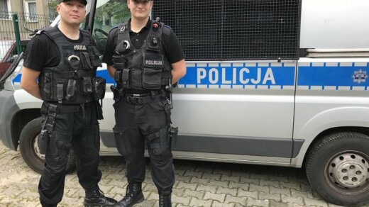 KMP_Świnoujscie-policjanci_zapobiegli_tragedii