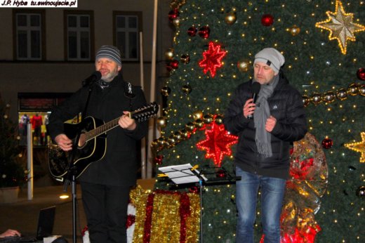 Dzisiaj na Placu Wolności odbył się świąteczny wieczór kolęd