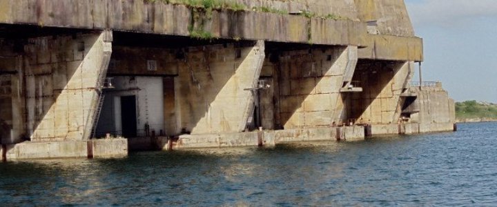 fot www.odkrywca.pl schron Lorient Francja