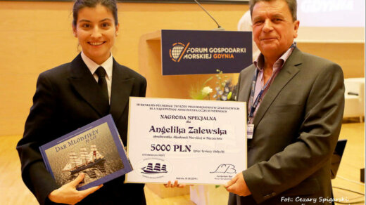 Absolwentka nawigacji w Akademii Morskiej w Szczecinie najlepszą tegoroczną absolwentką uczelni morskiej.