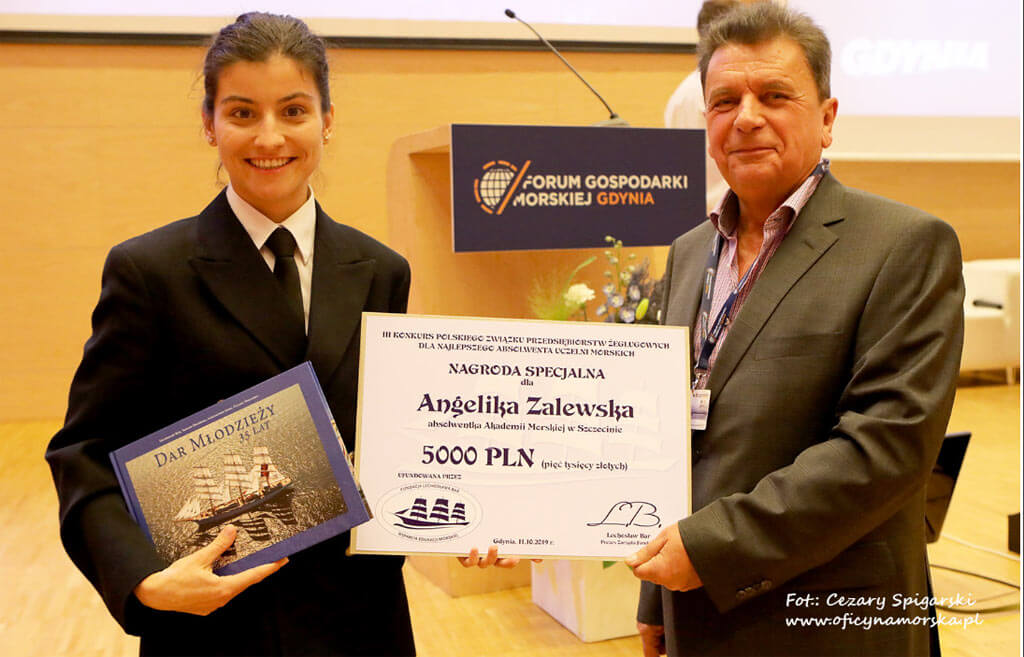 Absolwentka nawigacji w Akademii Morskiej w Szczecinie najlepszą tegoroczną absolwentką uczelni morskiej.