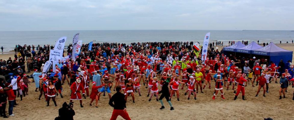 W dniu 4 grudnia 2016 r. na świnoujskiej plaży odbyła się już III Inwazja Morsujących Mikołajów, która to przyciągnęła do Świnoujścia uczestników z całego kraju i z za granicy, mieszkańców i turystów.