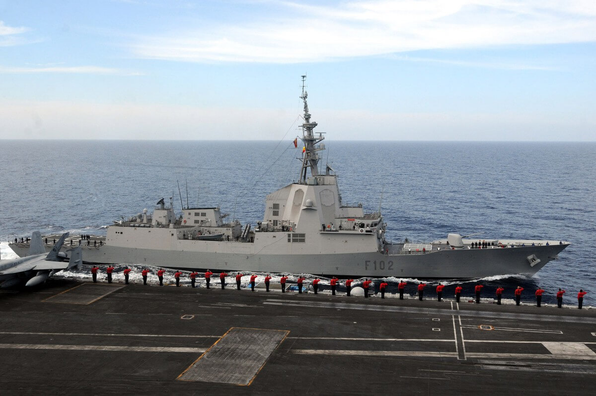 Sześć okrętów NATO wpłynie w piątek do Gdyni