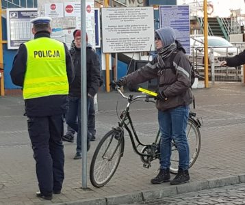 Świnoujscy policjanci dbają o bezpieczeństwo pieszych i rowerzystów
