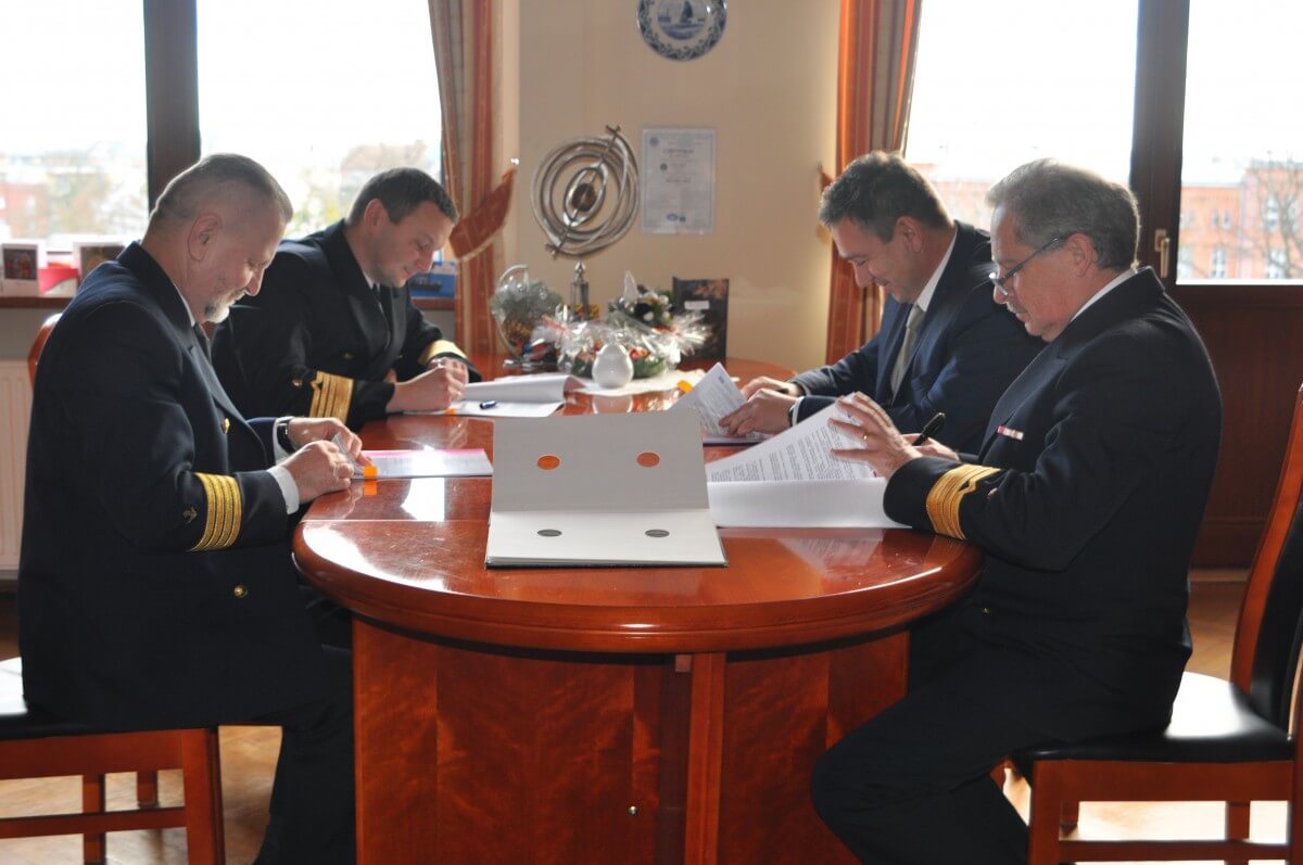 Podpisano umowę na projekt i budowę jednostek pływających dla Szczecina